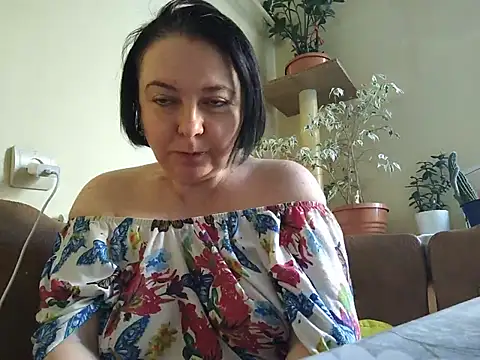 EmmaEmmy40 online show from 07/17/26, 04:12