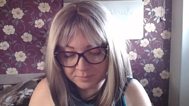 Kate R online show from 05/30/26, 08:33