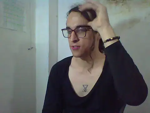 Snapshot of LaCuerva chatting on 05/16/26, 07:34 LaCuerva online show from 05/16/26, 07:34