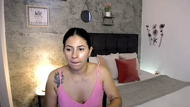 Snapshot of isa_cruzx chatting on 05/28/26, 09:12 isa cruzx online show from 05/28/26, 09:12