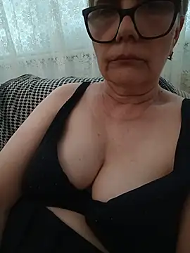 Snapshot of Sabina1967 chatting on 06/09/26, 05:02 Sabina1967 online show from 06/09/26, 05:02
