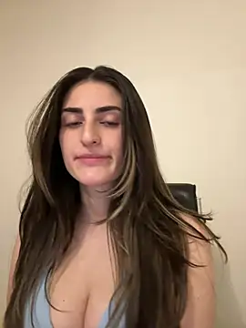 Snapshot of OliviaBaby- chatting on 05/18/26, 07:09 OliviaBaby- online show from 05/18/26, 07:09