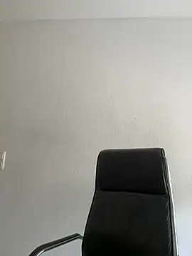 Snapshot of OliviaBaby- chatting on 07/02/26, 02:34 OliviaBaby- online show from 07/02/26, 02:34