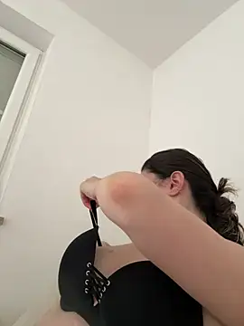 Snapshot of OliviaBaby- chatting on 07/19/26, 04:44 OliviaBaby- online show from 07/19/26, 04:44