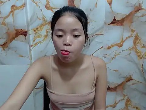 Snapshot of Sweet_Sarah69 chatting on 06/05/26, 06:52 Sweet Sarah69 online show from 06/05/26, 06:52
