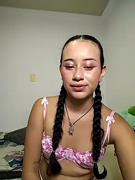 L0lita Emi12 online show from 05/17/26, 12:19
