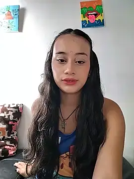 L0lita Emi12 online show from 05/25/26, 02:12