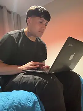 Tttwinee online show from 05/05/26, 02:30