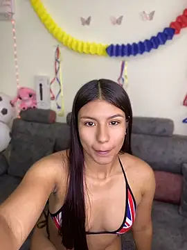 FernandaHils online show from 06/16/26, 08:55