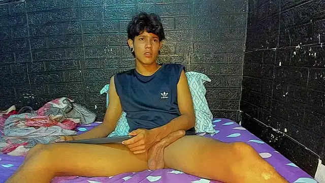 Snapshot of santos_dx chatting on 05/14/26, 02:51 santos dx online show from 05/14/26, 02:51