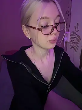Snapshot of Velvet_Doll_ chatting on 05/29/26, 04:54 Velvet Doll online show from 05/29/26, 04:54