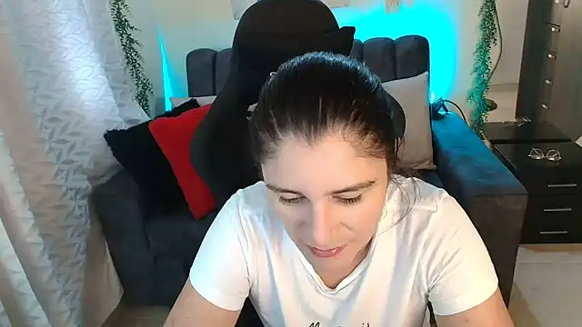 LUCYMILF SEXY online show from 07/18/26, 03:05