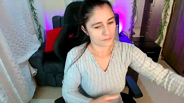 LUCYMILF SEXY online show from 07/24/26, 11:30