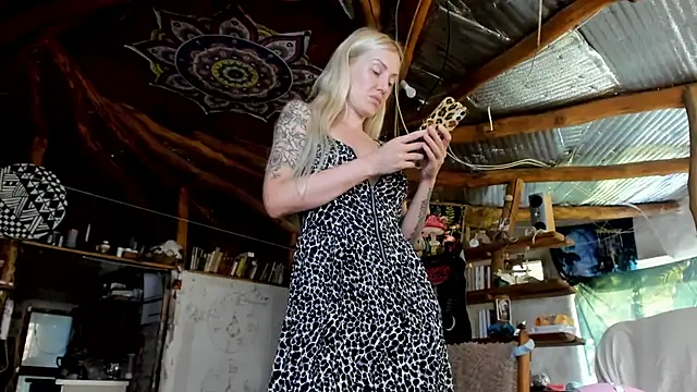 wildforestmuse  online show from 07/08/26, 06:18