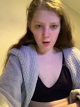 Snapshot of Tatum-Bear chatting on 05/13/26, 08:38 Tatum-Bear online show from 05/13/26, 08:38