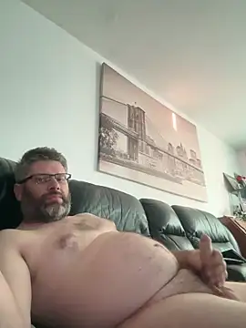 Snapshot of rocket43 chatting on 07/14/26, 04:23 rocket43 online show from 07/14/26, 04:23