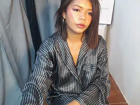 Snapshot of charlene_pretty chatting on 05/30/26, 06:49 charlene pretty online show from 05/30/26, 06:49
