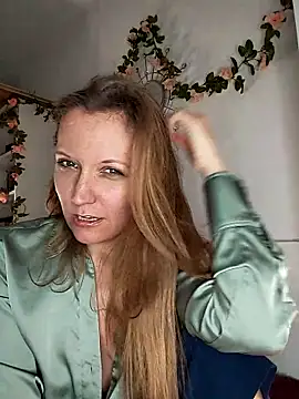 Snapshot of Candy_Cougar chatting on 05/11/26, 07:03 Candy Cougar online show from 05/11/26, 07:03