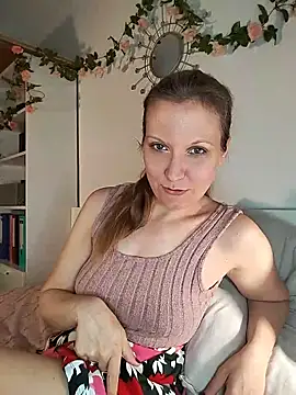 Snapshot of Candy_Cougar chatting on 06/05/26, 06:31 Candy Cougar online show from 06/05/26, 06:31