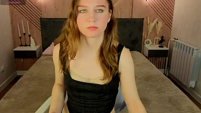 Snapshot of Vicki_Milles chatting on 05/16/26, 08:55 Vicki Milles online show from 05/16/26, 08:55