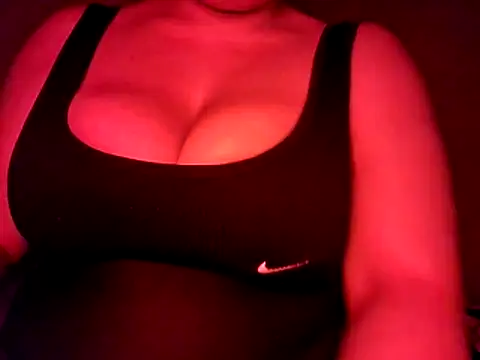 Snapshot of nena_tetas chatting on 06/04/26, 09:15 nena tetas online show from 06/04/26, 09:15