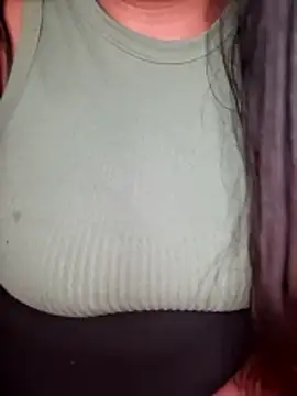 Snapshot of nena_tetas chatting on 06/05/26, 10:26 nena tetas online show from 06/05/26, 10:26