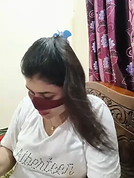 Snapshot of Joya-02 chatting on 05/19/26, 06:58 Joya-02 online show from 05/19/26, 06:58