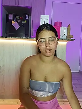Raven stonee01 online show from 05/17/26, 12:08