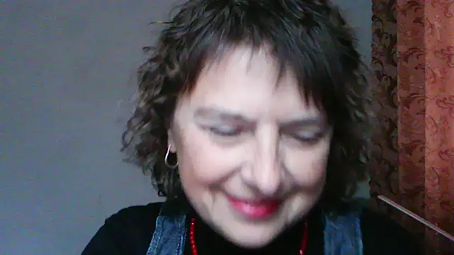 Snapshot of ElizabethGorden chatting on 05/31/26, 09:38 ElizabethGorden online show from 05/31/26, 09:38