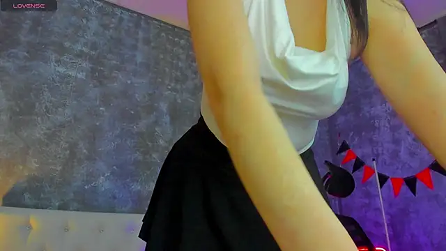 Snapshot of vanila_girl chatting on 05/07/26, 02:17 vanila girl online show from 05/07/26, 02:17