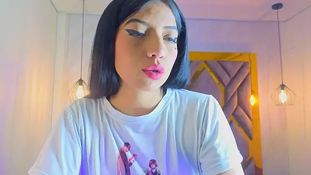 Ey Im simone  online show from 05/15/26, 12:01