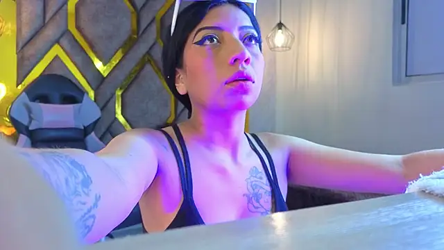 Ey Im simone  online show from 06/06/26, 12:10