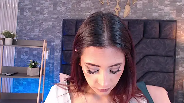 Snapshot of emy_fg chatting on 05/16/26, 07:56 emy fg online show from 05/16/26, 07:56