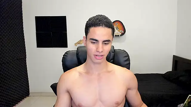 Snapshot of chicozen chatting on 06/05/26, 04:24 chicozen online show from 06/05/26, 04:24
