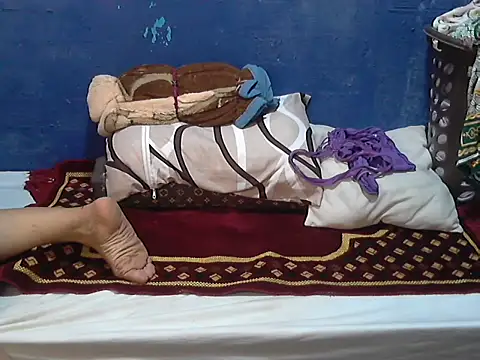 Snapshot of hotchilimom chatting on 10/05/25, 03:38 hotchilimom online show from 10/05/25, 03:38