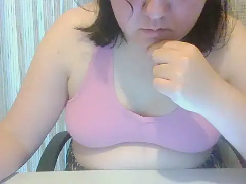 Snapshot of IsabellaJacobs chatting on 05/20/26, 04:24 IsabellaJacobs online show from 05/20/26, 04:24