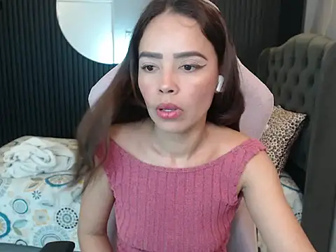 naomis 36 online show from 05/06/26, 01:49