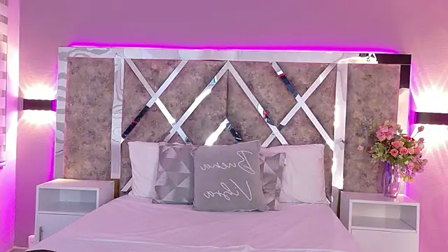 ParisRose  online show from 07/15/26, 07:41