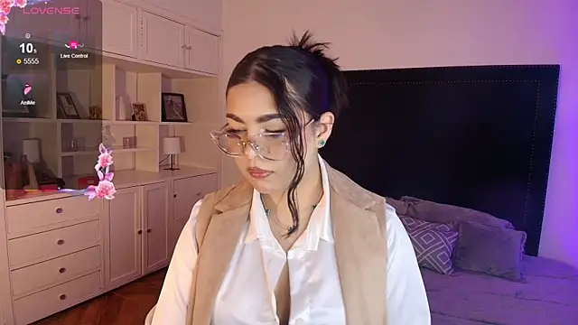 mariana owen online show from 05/28/26, 12:02