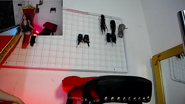 Snapshot of Aiiko_Domme chatting on 05/16/26, 07:01 Aiiko Domme online show from 05/16/26, 07:01