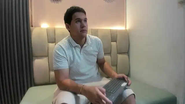 jacob schneider online show from 06/12/26, 01:21