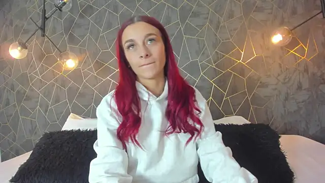 Snapshot of thalira_angels chatting on 05/27/26, 06:27 thalira angels online show from 05/27/26, 06:27