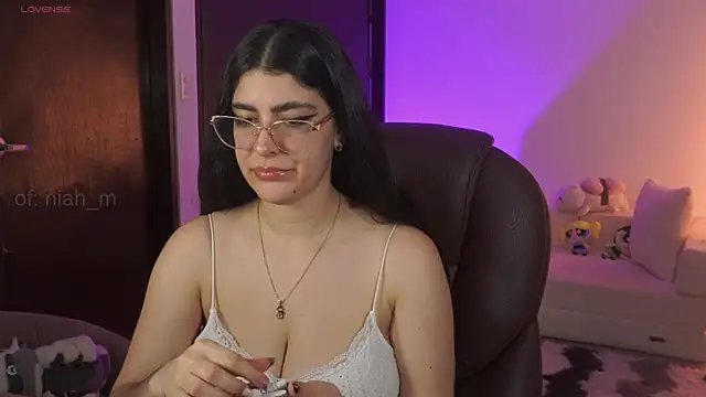 Snapshot of _Niah chatting on 05/23/26, 01:11 Niah online show from 05/23/26, 01:11