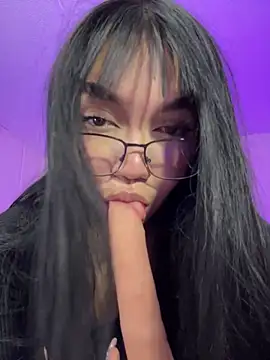 Snapshot of Tania_Tay chatting on 05/15/26, 03:46 Tania Tay online show from 05/15/26, 03:46