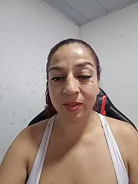 Snapshot of Tumilf chatting on 05/16/26, 08:07 Tumilf online show from 05/16/26, 08:07