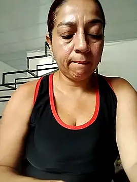 Snapshot of Tumilf chatting on 05/27/26, 03:09 Tumilf online show from 05/27/26, 03:09