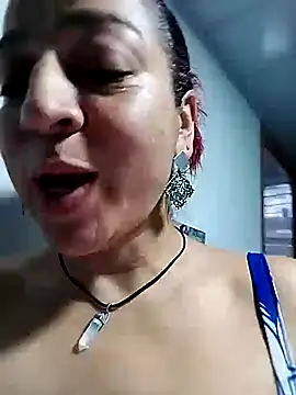 Snapshot of Tumilf chatting on 06/07/26, 12:42 Tumilf online show from 06/07/26, 12:42