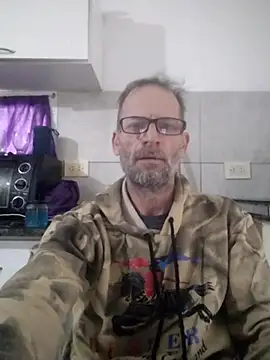 Snapshot of CulturedBus909 chatting on 06/02/26, 06:32 CulturedBus909 online show from 06/02/26, 06:32