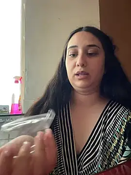 ICEDGLOSS online show from 06/19/26, 02:54