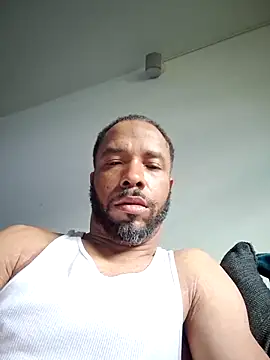 Snapshot of yoursexydaddy8181 chatting on 05/30/26, 12:02 yoursexydaddy8181 online show from 05/30/26, 12:02